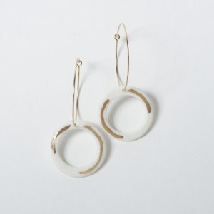 grandes boucles d'oreilles