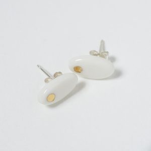 Boucles d'oreille puce ovale pointe or